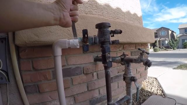 How to undo a glued PVC fitting смотреть онлайн