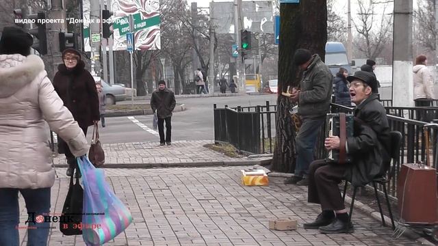 Площадь Свободы, Мирный и Солнечный смотреть онлайн
