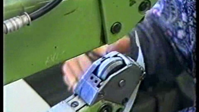 Магнитогорская обувная фабрика начала шить башмачки для детских утренников