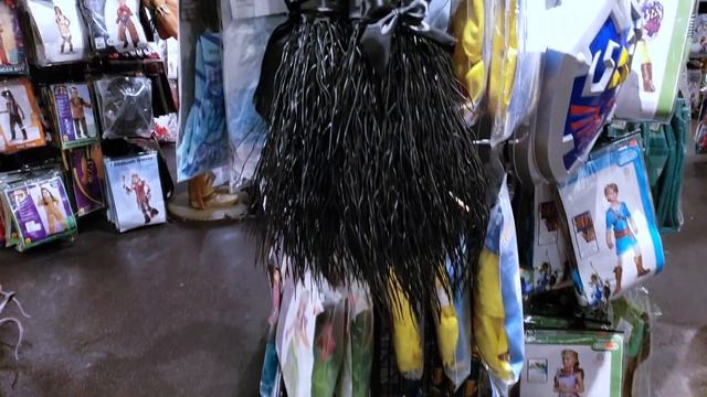 How to Build an Evil Snowman - DIY - Gothic Homemaking Presents смотреть онлайн