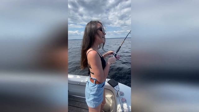 ЩУКИ МОНСТРЫ В КАРЕЛИИ. Рыбалка на озере в Карелии. Большой Американский троллинг. Трофейная щука. смотреть онлайн