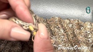 «Немудряха». V-образный вырез горловины. Реглан-погон на большой размер.Бесшовное Вязание сверху.