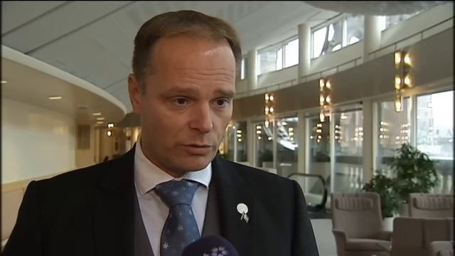 Stefan Jakobsson (SD) Skolpolitisk talesperson kommenterar budgeten - Sverigedemokraterna 2014-11-1 смотреть онлайн