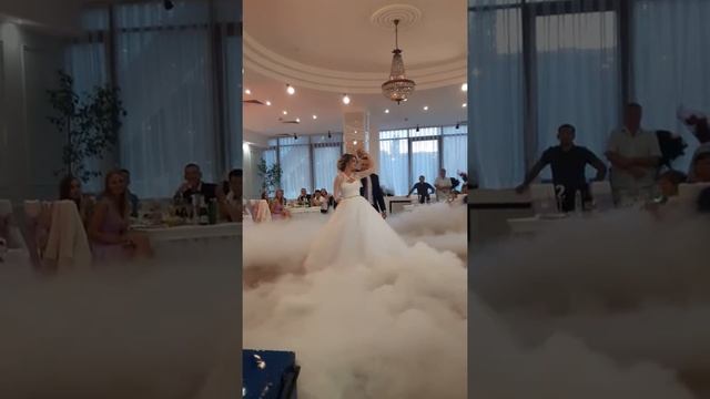 Самый трогательный танец..танец молодых смотреть онлайн