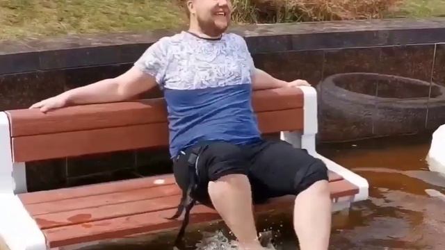 В Ярославле всё хорошо! Только немного мокро.... смотреть онлайн