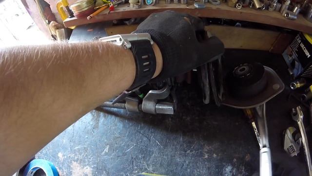 Como solucionar ruidos en la direccion // ruido al girar el volante смотреть онлайн