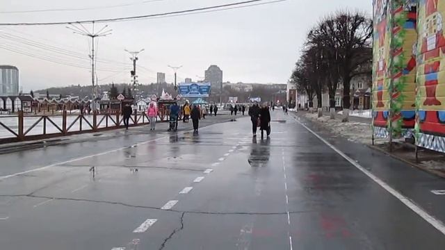 Предновогодняя Красная площадь. Чебоксары. 30 декабря 2017 смотреть онлайн