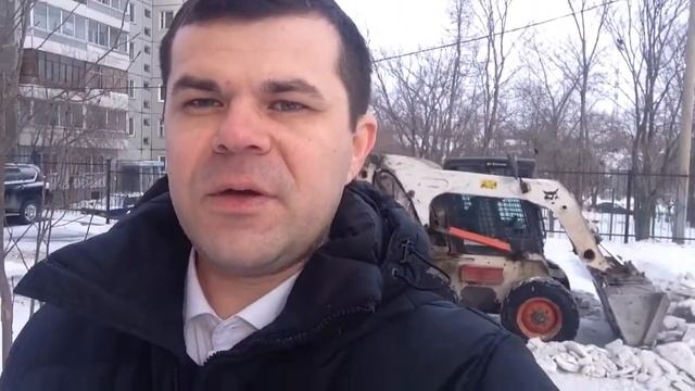 Bob Cat S250 Уборка снега для ТСЖ смотреть онлайн