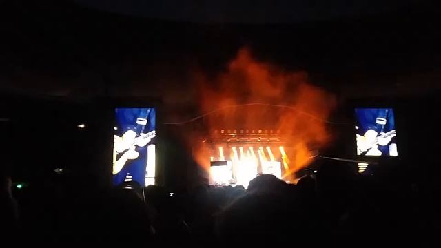 Пол Маккартни Paul McCartney Out There Paris смотреть онлайн
