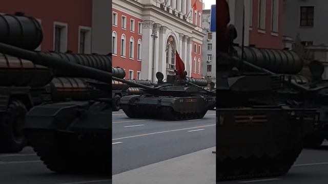 28.04.22 г. Шок!!!Танки на улицах Москвы. Сила и мощь русского оружия. Репетиция Парада Победы. смотреть онлайн