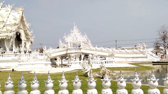 Таиланд, Чианграй: Белый Храм/White Temple/Ват Ронг Кхун/Wat Rong Khun. смотреть онлайн