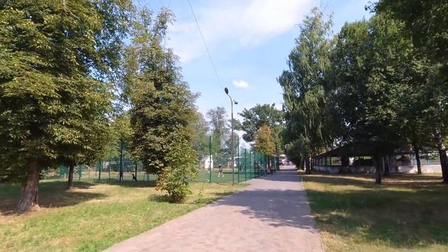 Прогулка по городскому парку в г. Ахтырка 4K смотреть онлайн