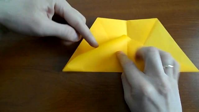 как сделать объемный треугольник из бумаги / пирамида из бумаги смотреть онлайн