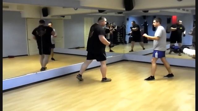 Салочки с ножом. Как зарезать быстро. Ножевой бой смотреть онлайн
