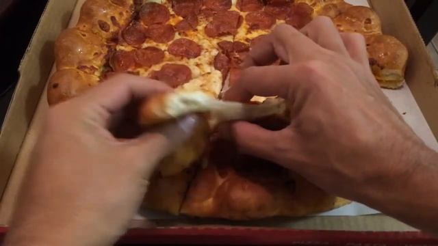 Pizza Hut 3 Cheese Stuffed Crust Pizza Review смотреть онлайн