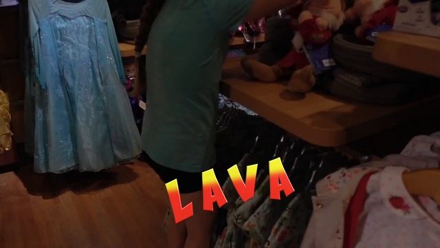 THE FLOOR IS LAVA CHALLENGE! Disney Store Lava Challenge Game Family Fun Shopping Video смотреть онлайн