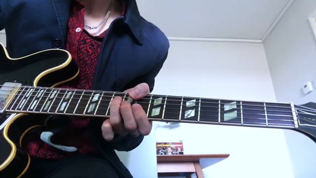 Barrie demonstrates the main title theme to Better Call Saul. смотреть онлайн