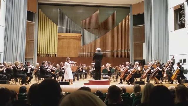 Лях Ангелина. Р.Шуман-Скрипичный концерт ре минор. 1ч смотреть онлайн