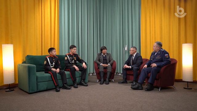 Нүхэд дундаа смотреть онлайн