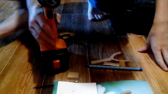 Делаю маленькие качели из фанеры смотреть онлайн