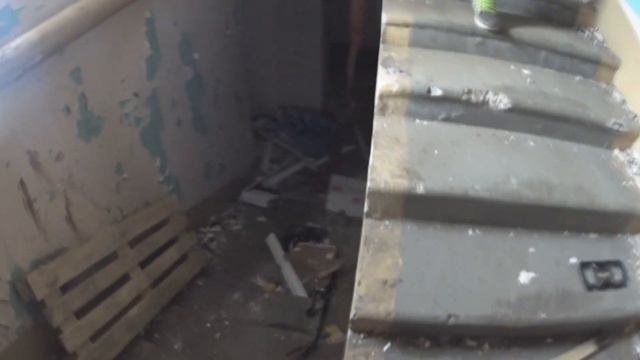 Кинотеатр Солнцево || залезли на 2й этаж по выступам смотреть онлайн