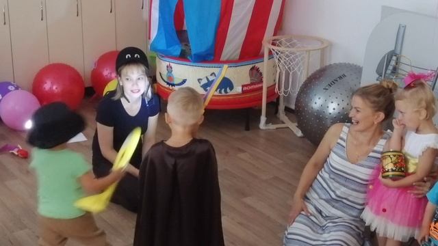 Муха-цокотуха, или Сима именинница! смотреть онлайн