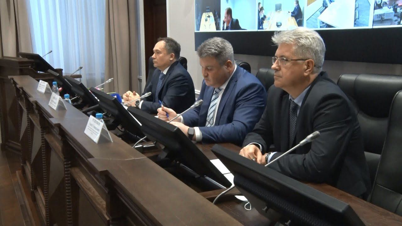 В Волгограде рассмотрели сотрудничество «Газпрома» и региональной промышленности смотреть онлайн
