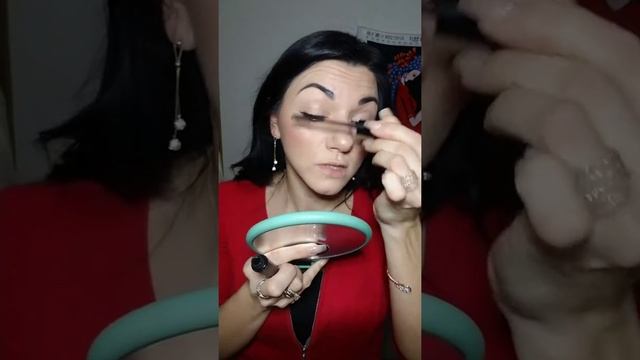 Как увеличить образно с помощью макияжа глаза!!! смотреть онлайн