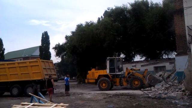 Снос дома на улице Бахметьева 2