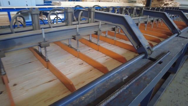 Купить Дом из клеёного бруса, производство. Как делается клеёный брус. Спецфундаментстрой Липецк. смотреть онлайн