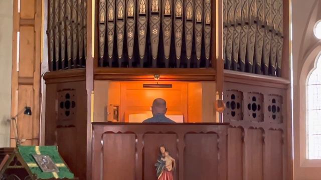 Berceuse, No. 19 from 24 Pièces en style libre, Vierne, Father Willis Organ Christchurch смотреть онлайн