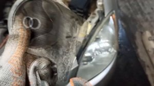 Замена левой опоры двигателя и КПП Чери Фора 2007