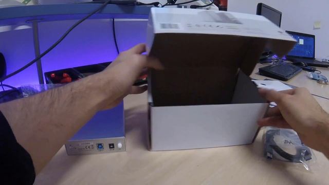 Unboxing Atlantis 3.5" SATA HDD Box USB 3.0 [ITA] смотреть онлайн