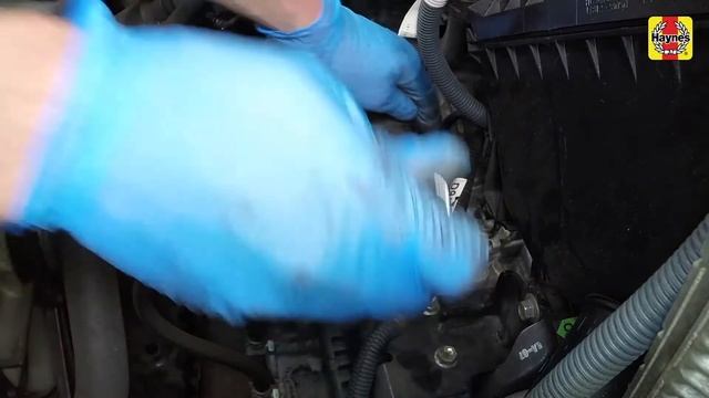 How to Replace the starter motor on the Toyota RAV4 2013 to 2018 смотреть онлайн