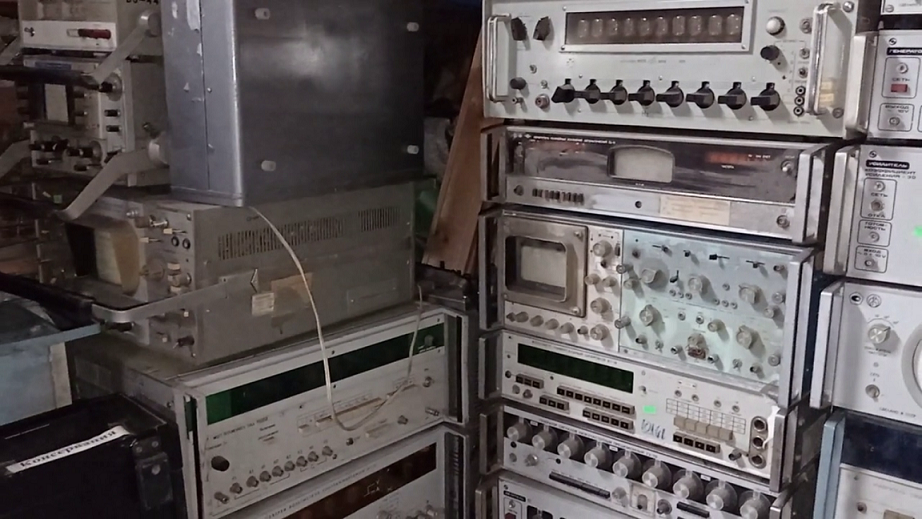 6 ТОНН приборов и лома приборов на разбор. смотреть онлайн