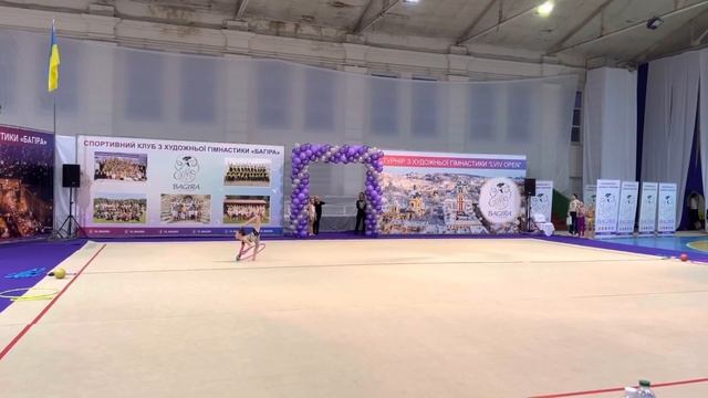 Піта Яна СК Тріумф 2015р.н ( “LVIV OPEN”) вправа з обручем смотреть онлайн