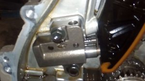 G4KD. Простая проверка цепи ГРМ и направляющих на износ.