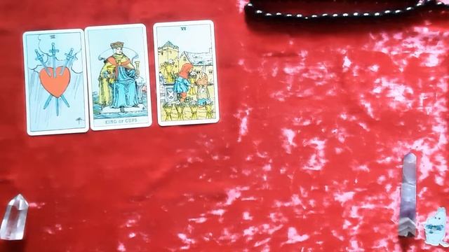 Как читать Таро. Расклад на практике. Обучение Таро смотреть онлайн