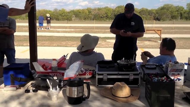 RC plane place in South Austin, Texas | MicBergsma смотреть онлайн