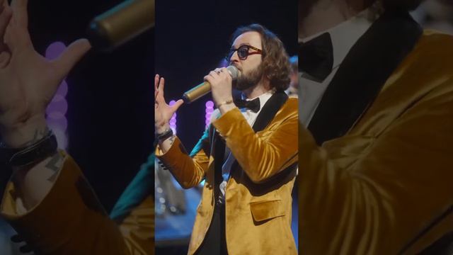 Tux Fizz - Seventeen Going Under (Sam Fender Cover) смотреть онлайн