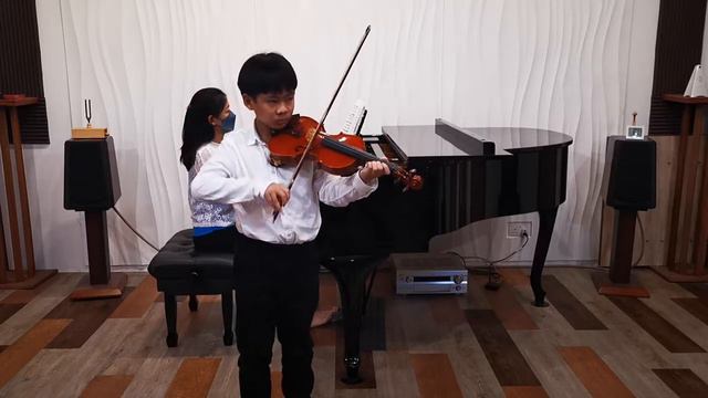 Donald Chin Ka Zhi - Fourth Pupil's Concerto(F. Seitz) смотреть онлайн