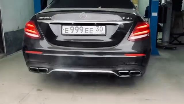 Mercedes W213 E43 Stage1+popcorn + exhaust смотреть онлайн