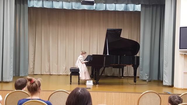 П.И.Чайковкский "Полька",исполняет Устинья Мищенко,7 лет смотреть онлайн