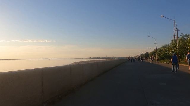 2Evening Walk-travel 4K Along The Embankment Of Arkhangelsk/ 阿爾漢格爾斯克堤防的晚間長廊