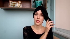 Нарядный головной убор, а-ля "Парижанка": имитация небольшой шляпки из палантина. Sofisticated scar