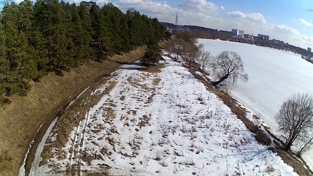 Полёт на берегу Москвы-реки у трассы М9 смотреть онлайн
