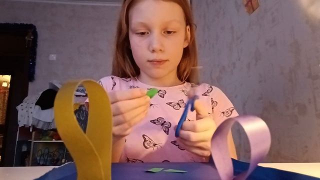 мда я хотела сделать волшебную коробку а получилось... ну короче это даже не коробка смотреть онлайн
