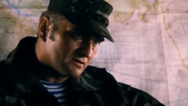ОН ПИПКУ ТРЯПОЧКОЙ ВЫТИРАЛ: Воспитание солдата в армии - маменькин сынок смотреть онлайн