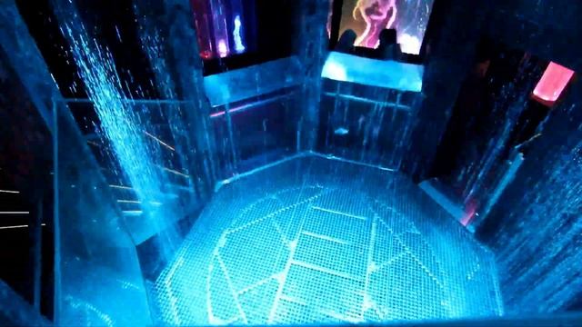 Аквалюзион в Вэйпарке смотреть онлайн