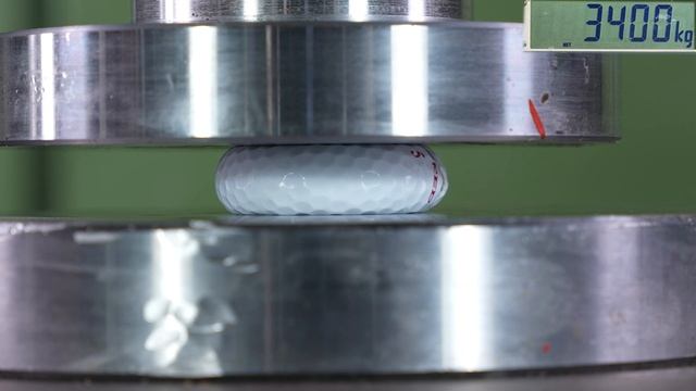 Simulating EXTREME Gravity Fields With Hydraulic Press смотреть онлайн